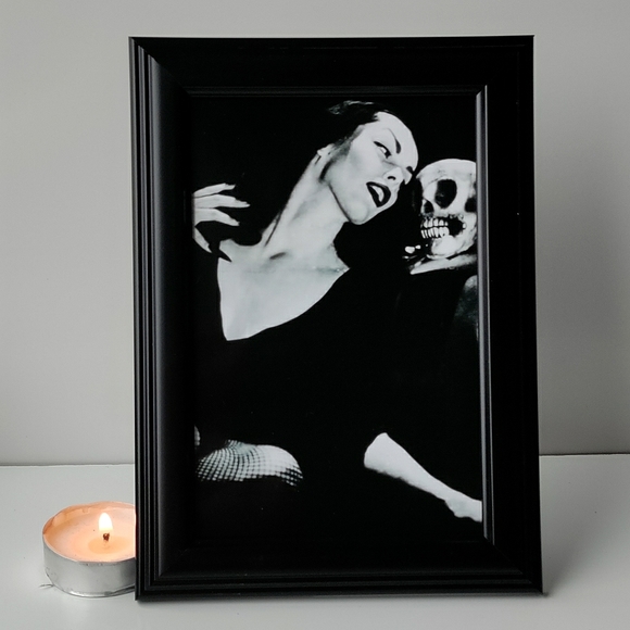 Vintage Vampira  Horror Queen beauty skeleton gothic goth 60s 70s vamp skull emo - Picture 4 of 6